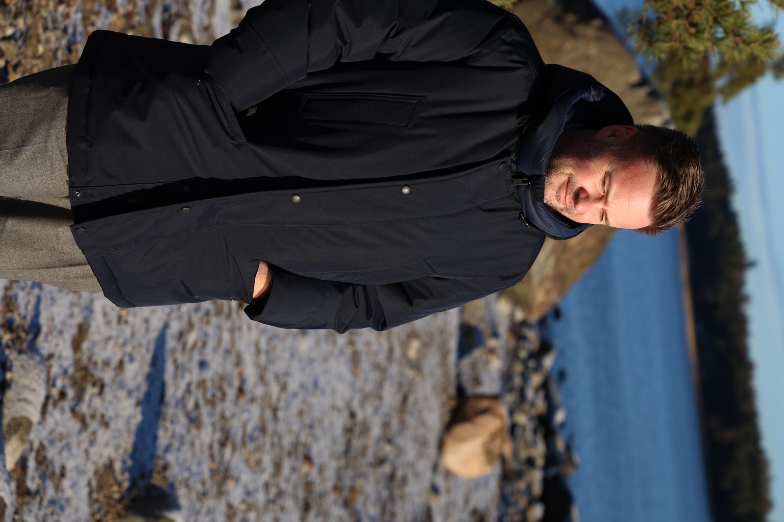 David Bernvi vid havet. 